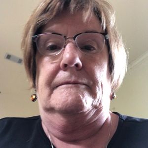 Meet your Posher, Carolyn